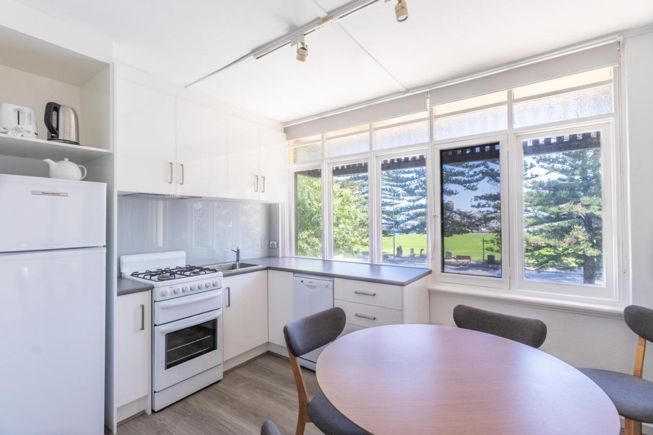 Bayview Apartments Glenelg Adelaide Exterior photo